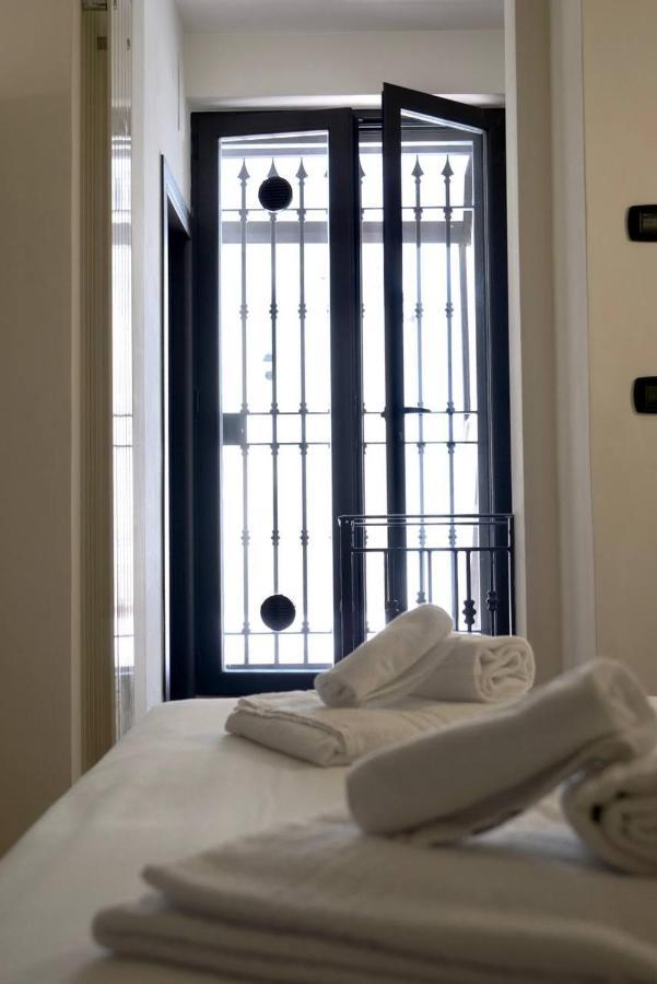 Blu Suites And Apartments Bari Bagian luar foto