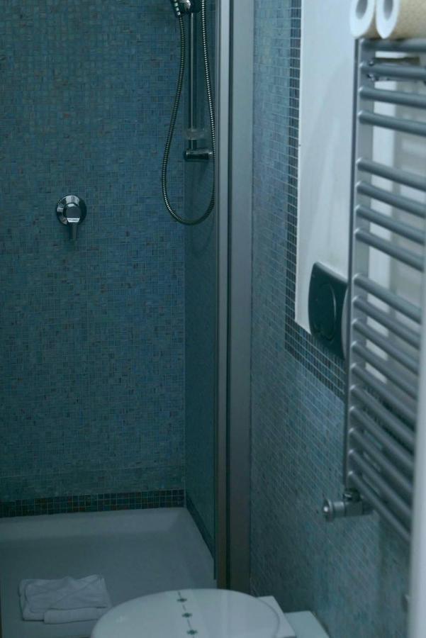 Blu Suites And Apartments Bari Bagian luar foto